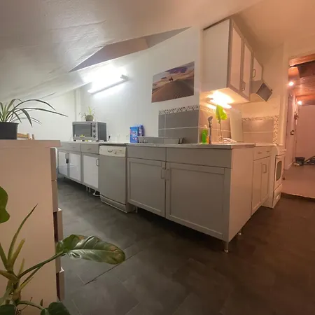 Proche Centre Et Gare- 8 Personnes